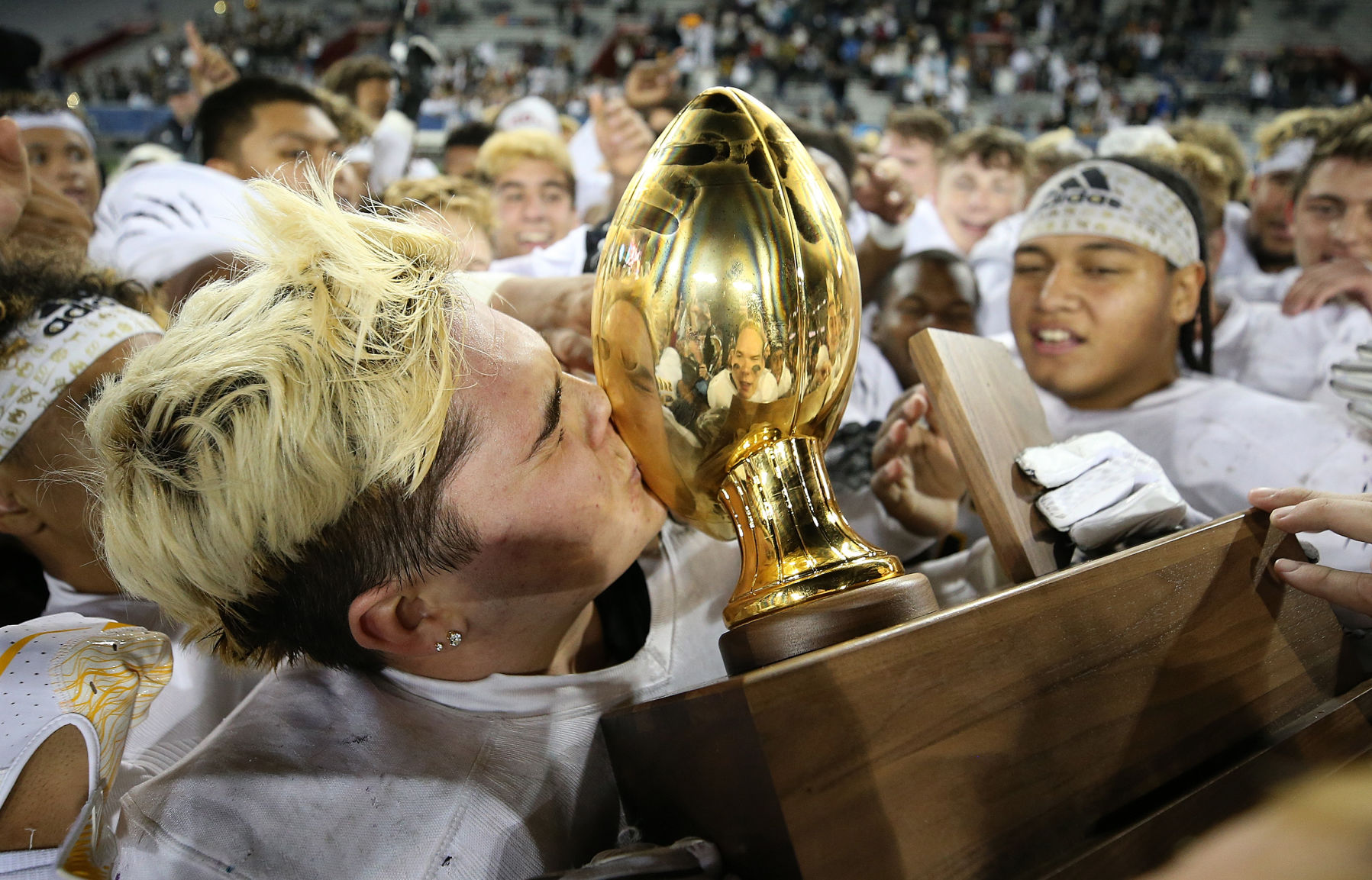 Scottsdale Saguaro 42, Salpointe Catholic 16
